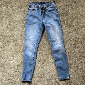 Lucky brand high rise ankle jeans